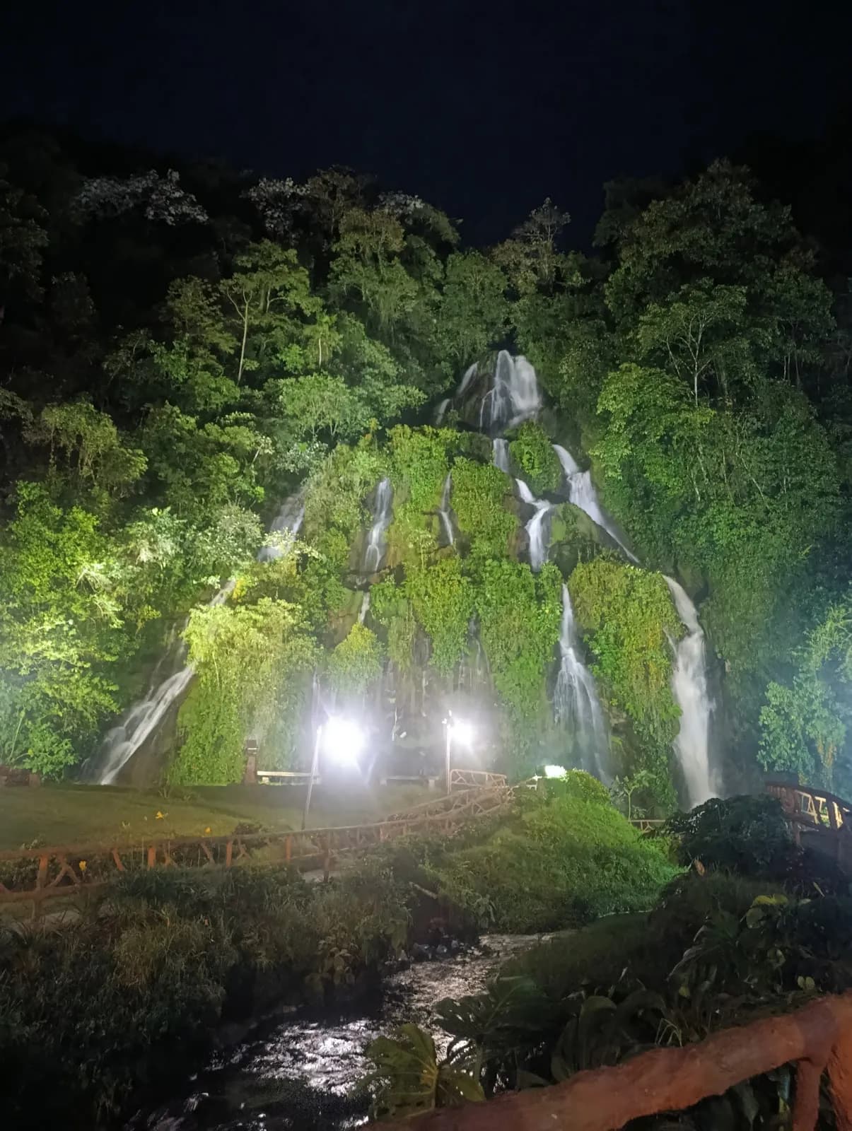 Monumento a la Guitarra en Ibagué, IBAGUÉ, TOLIMA